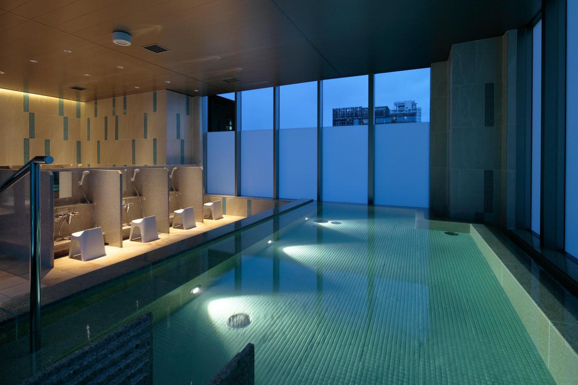 ホテル Candeo Shinsaibashi 4*